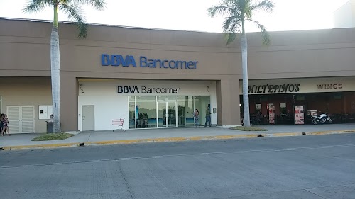 Foto de BBVA Bancomer Plaza Sendero