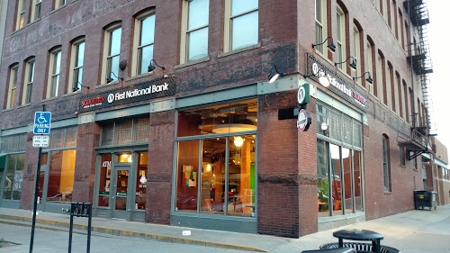 Foto de First National Bank