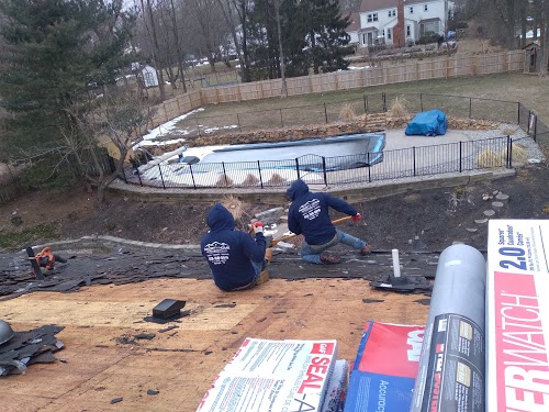 Foto de Priority Home Improvements |Commercial Roofing| |Roof Repair Services| |Shingle Replacement| |Roof Flashing| |Siding Service| |Windows Installation Services| |Gutters Services|
